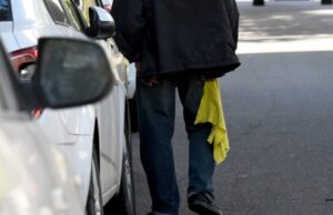 El modelo local sobre limpiavidrios ahora busca convertirse en ley bonaerense