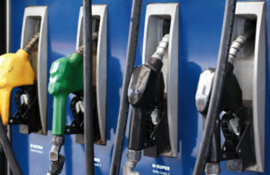 El precio de la nafta en la Argentina se ubica entre los tres más caros de la región