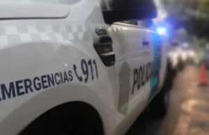 Joven de 16 años amenaza a su madre con un arma y viola orden de restricción