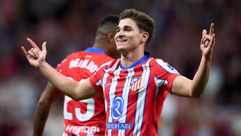 Atlético de Madrid fija en 500 millones la cláusula de Julián Álvarez