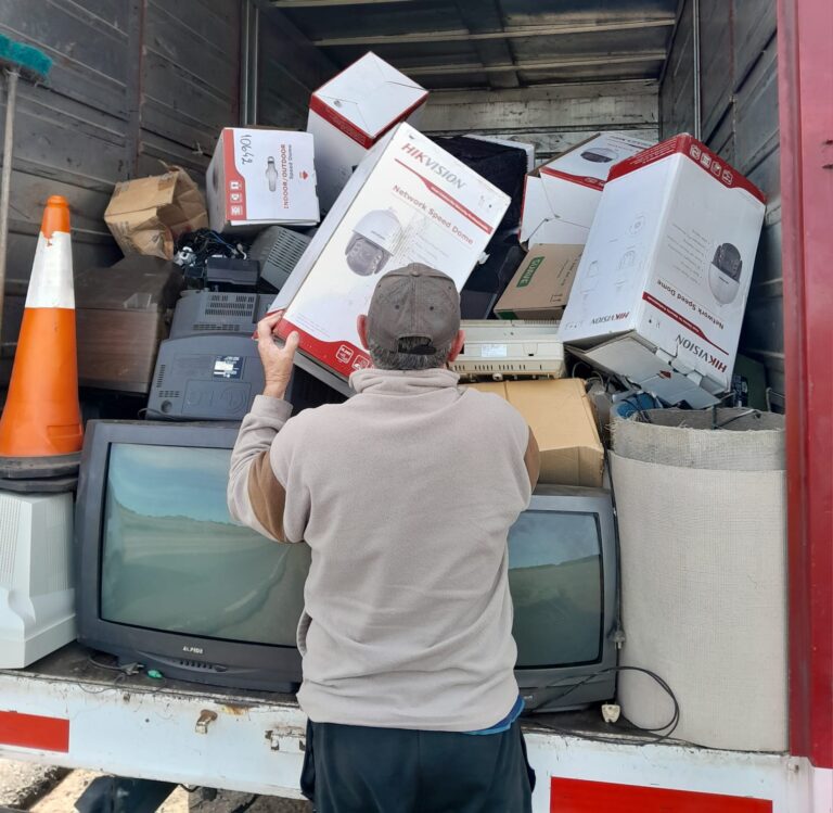 Campaña de RAEE: recolectaron 1.740 kilos de residuos electrónicos en las delegaciones