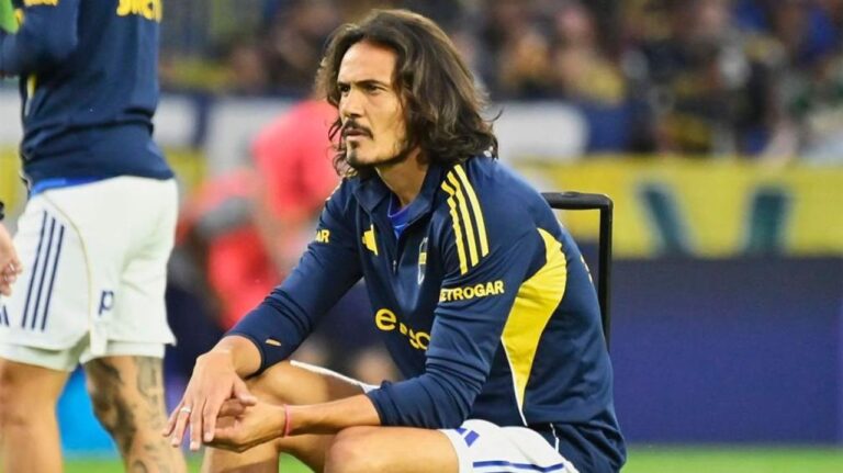 Cavani se somete a tratamiento para regresar a Boca