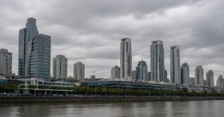 Mejoras en el clima de Buenos Aires: neblina y temperaturas de hasta 14 grados