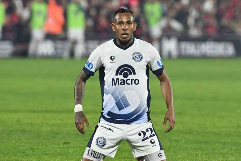 Vila establece el precio de Sebastián Villa y lanza un mensaje a Riquelme