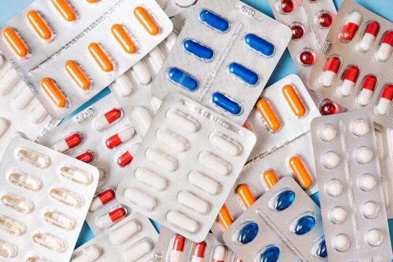 ANMAT suspende 25 laboratorios por irregularidades en registros de medicamentos