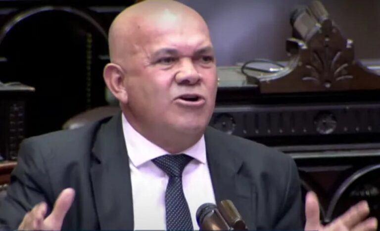 Aldo Leiva critica a Milei por apelar a Malvinas en crisis de gestión