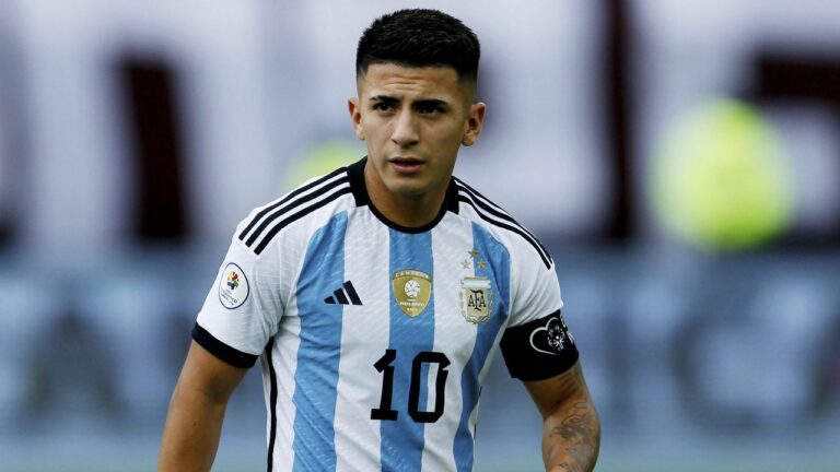 Almada y Foyth se bajan de la Selección argentina por lesiones
