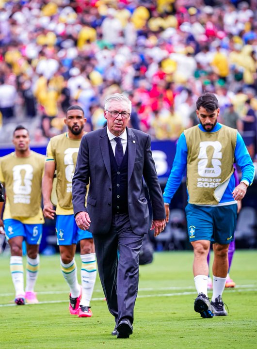 Ancelotti defiende el recambio generacional en Brasil: ‘Los de 34 años no tienen futuro’
