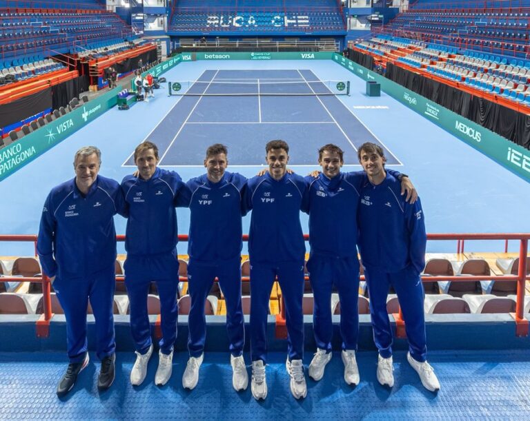 Argentina se mide ante Turquía en busca de un lugar en los Qualifiers de la Copa Davis 2027