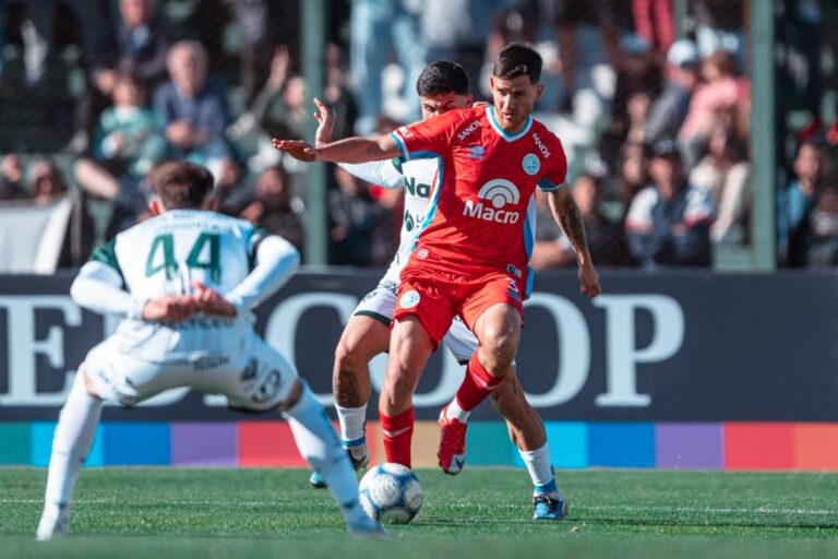 Belgrano rescató un empate agónico ante Sarmiento en Junín