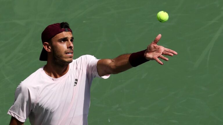 Cerúndolo busca un lugar en cuartos ante Blockx en el US Open