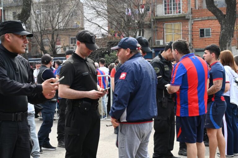 Controles en Buenos Aires: Detenciones y actas durante los partidos del fin de semana