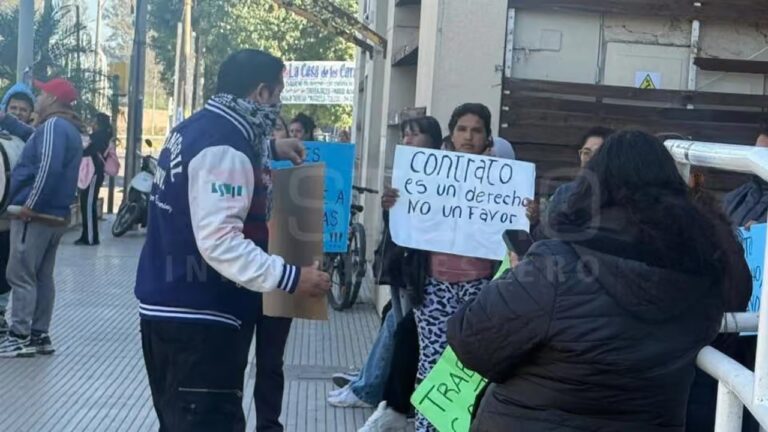 Cooperativistas se manifiestan en La Banda por pagos y contratos