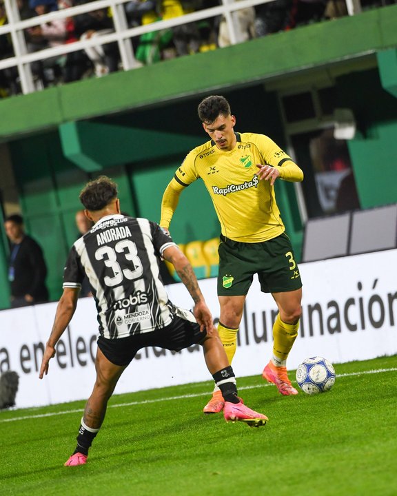 Defensa y Justicia se impone 2-0 a Gimnasia de Mendoza y lidera el Torneo Clausura