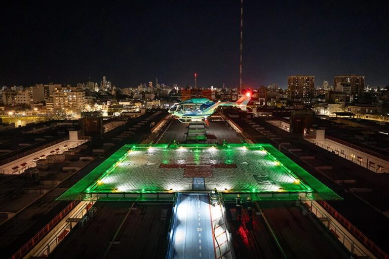 El Hospital Garrahan reinicia los traslados aéreos nocturnos tras más de una década