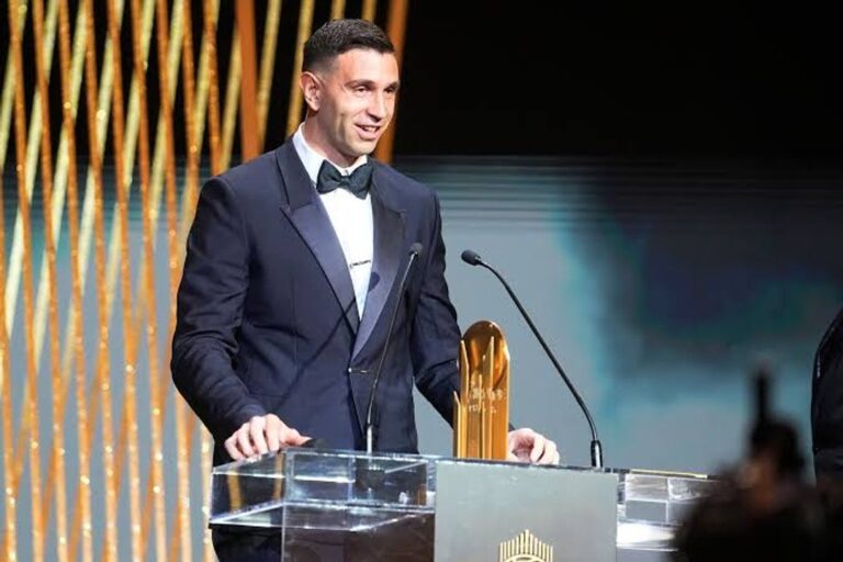Emiliano ‘Dibu’ Martínez, nuevamente nominado al Premio Yashin