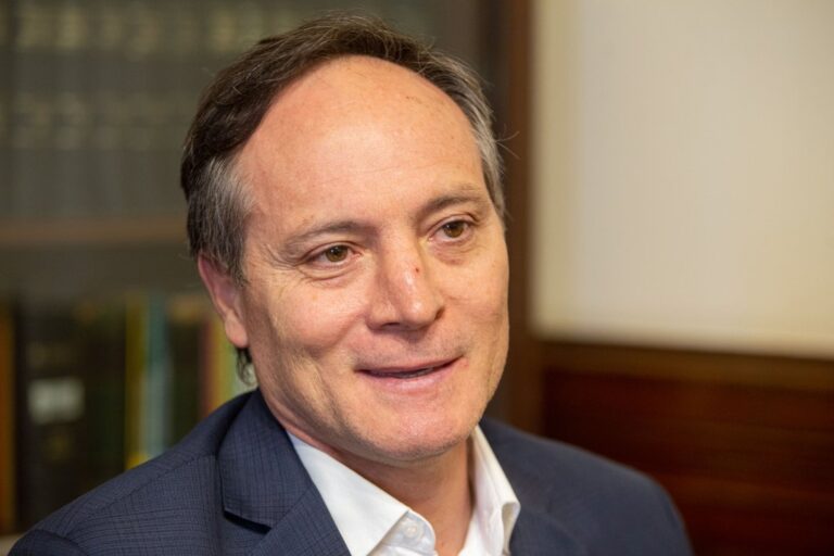 Espínola se propone avanzar con el dictamen de la Ley de Zonas Frías la próxima semana