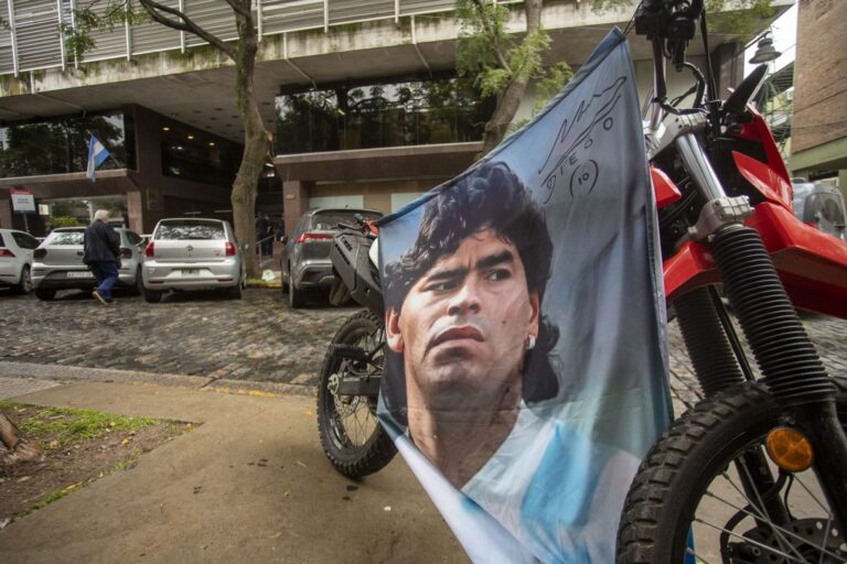 Este jueves declaran tres psiquiatras en el juicio por la muerte de Maradona
