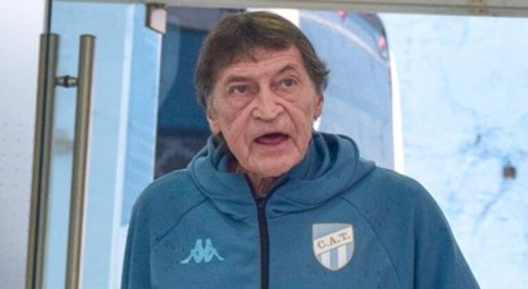 Falcioni critica al arbitraje tras la derrota de Atlético Tucumán