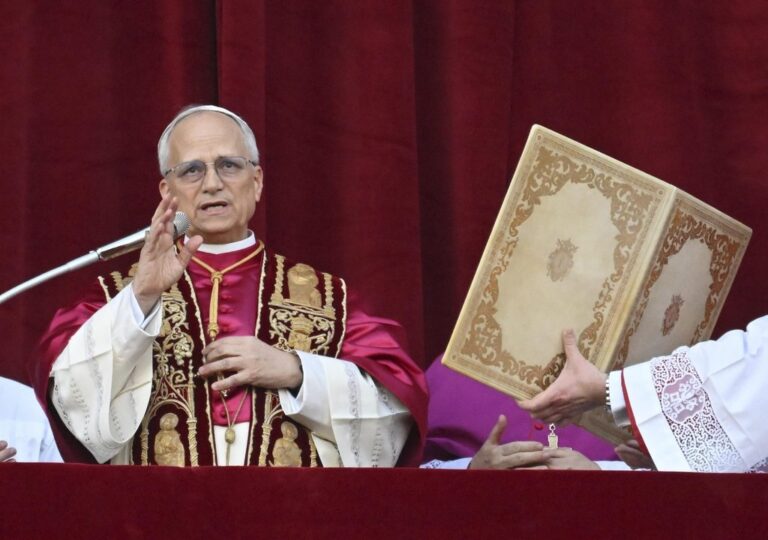Familiares de víctimas de la inseguridad buscan audiencia con el Papa durante su visita a Argentina