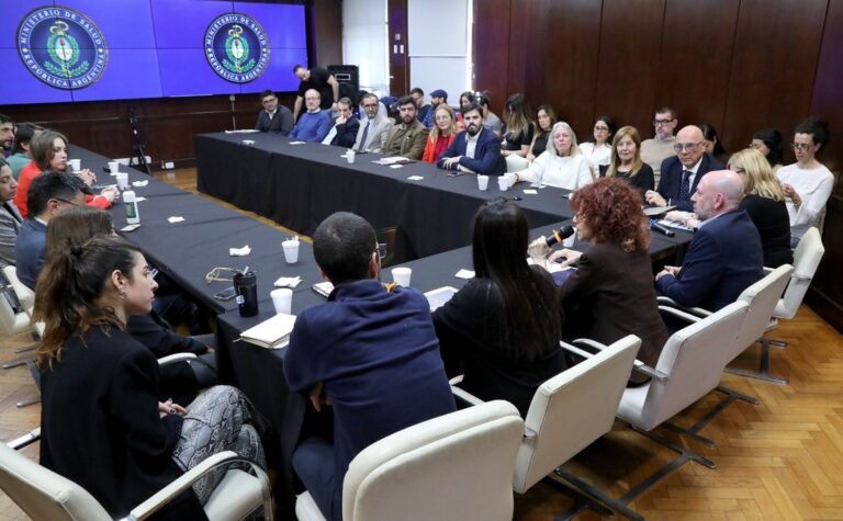 Fortalecen acciones en salud mental y prevención del suicidio en jóvenes