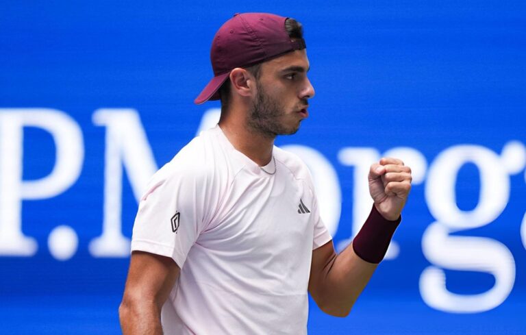 Francisco Cerúndolo sorprende y avanza en el US Open tras vencer a Taylor Fritz