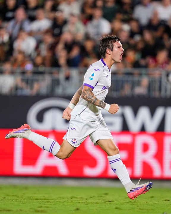 Franco Mastantuono brilla con un hat-trick en la victoria de la Fiorentina