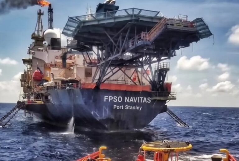 Gobierno argentino sanciona a 45 empresas por actividades en Malvinas