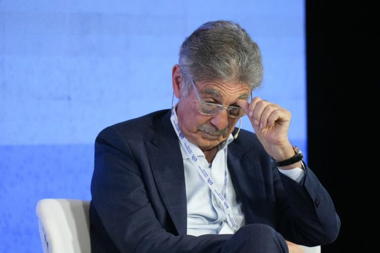 Hugo Sigman se presenta ante la Justicia por irregularidades en la compra de vacunas contra el Covid-19