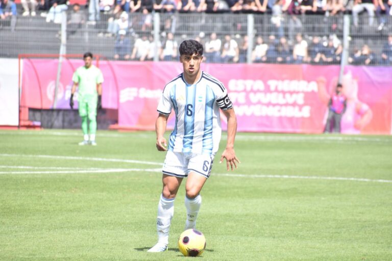 Impatiencia en las tribunas: la Selección Sub 19 de Argentina avanzó a la final con críticas