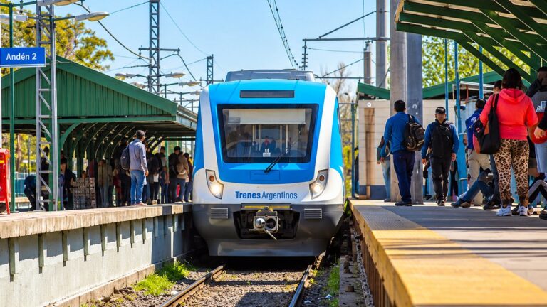 Inconvenientes en los trenes Roca y Sarmiento: demoras y cancelaciones en el AMBA