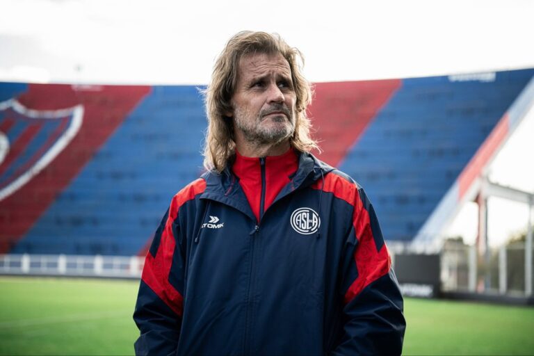 Insua asume en San Lorenzo con la meta de llegar a los play off