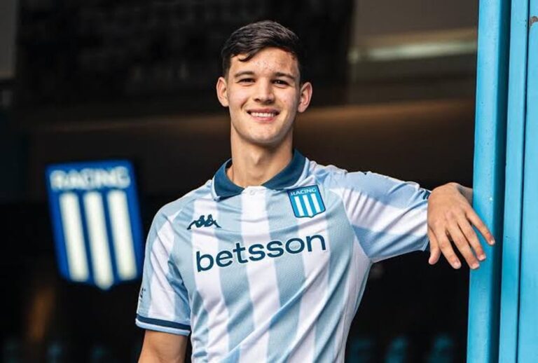 Jugadores de Racing se comprometen a terminar el secundario en el Día del Estudiante