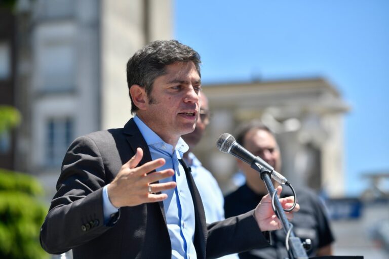 Kicillof llama a una alternativa política para enfrentar a Milei