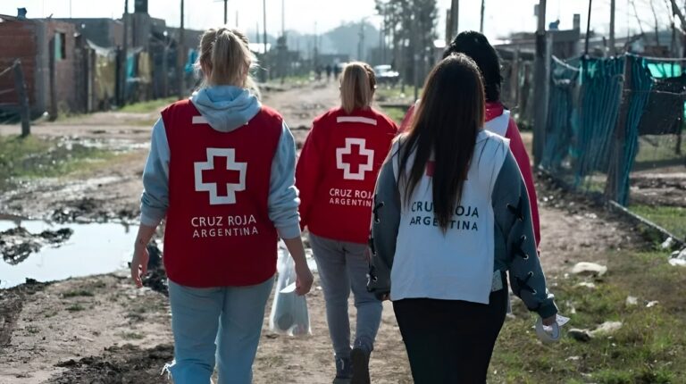 La Cruz Roja Argentina amplía su enfoque en ayuda humanitaria más allá de emergencias