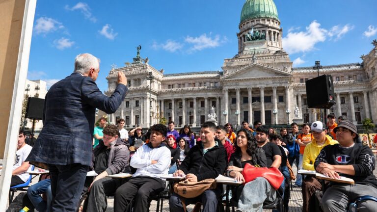 Los gremios universitarios mantienen la Marcha Federal a pesar del fallo judicial