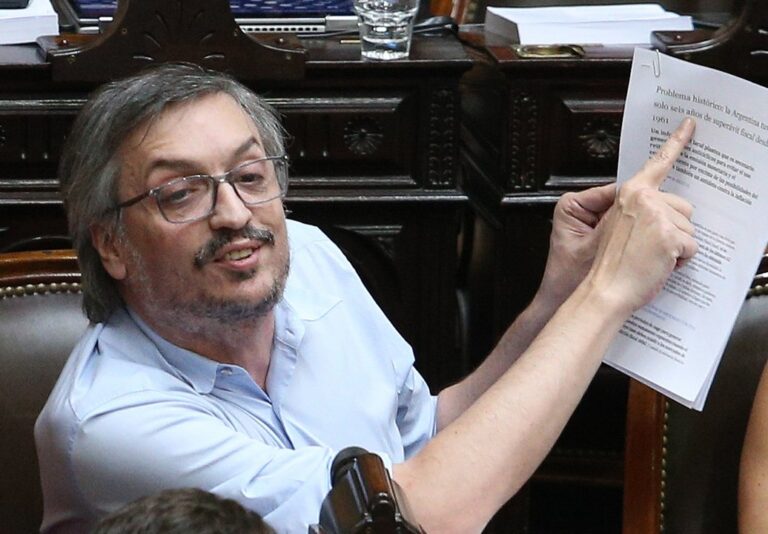 Máximo Kirchner impulsa un nuevo impuesto a las transferencias de capitales