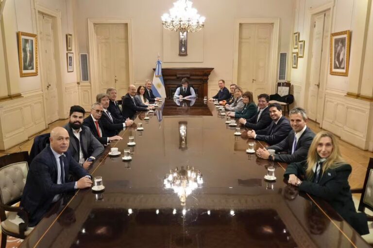 Milei convoca a su Gabinete para discutir el Presupuesto 2027 y Malvinas