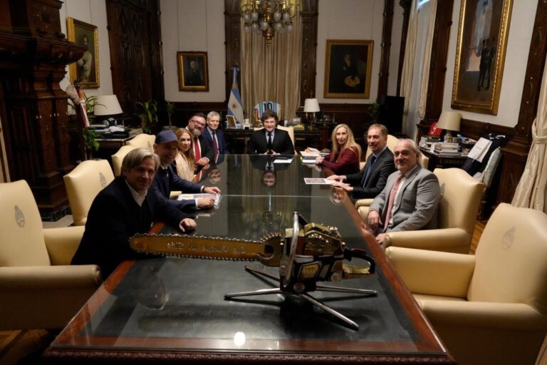 Milei se reunió con ejecutivos de Tesla y DayOne Data en Casa Rosada