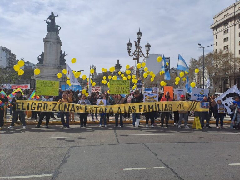Movilización en el Congreso: Jubilados y personas con discapacidad exigen atención urgente