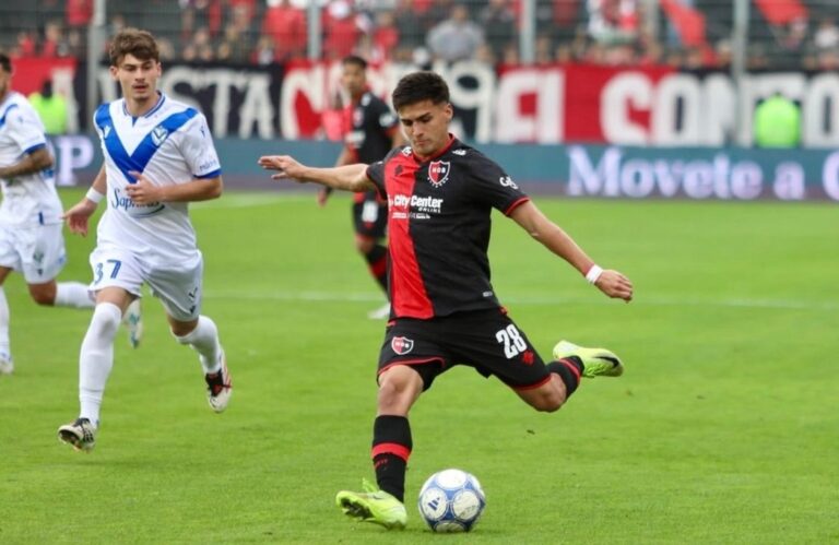 Newell’s y Vélez empatan en un emocionante partido en Rosario