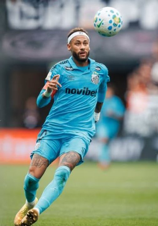 Neymar Jr. critica el mal estado del césped en Santos: “El peor que hemos tenido”