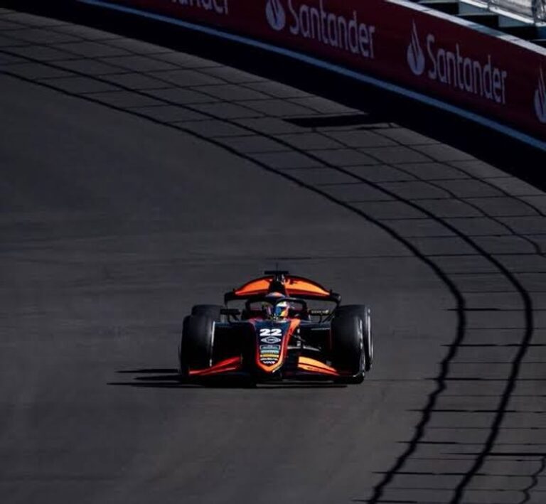 Nicolás Varrone abandona la carrera sprint en el GP de España tras un choque