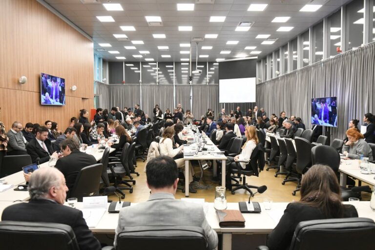 Oposición avanza hacia un acuerdo para aliviar la morosidad en créditos