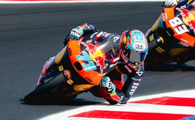 Perrone y Morelli brillan en el GP de San Marino: quintos y novenos en Moto3