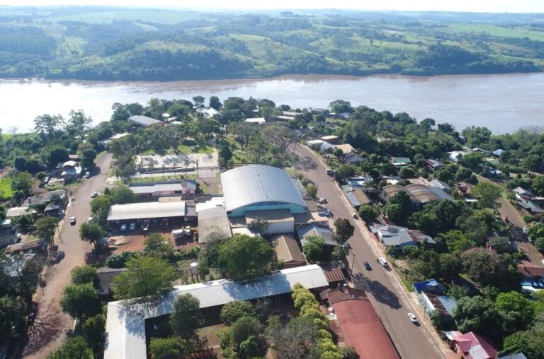 Puerto Piray: Denuncia a concejales por críticas al agua en medio de reclamos vecinales