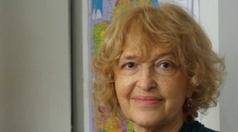 Puiggrós: La educación argentina ha avanzado desde el 2000, pero los PISA revelan desafíos