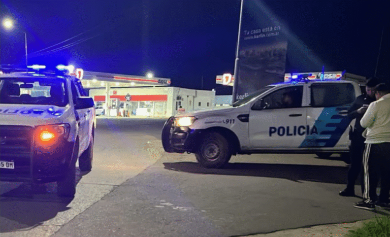 Robo en local céntrico: vidriera destrozada y prendas sustraídas