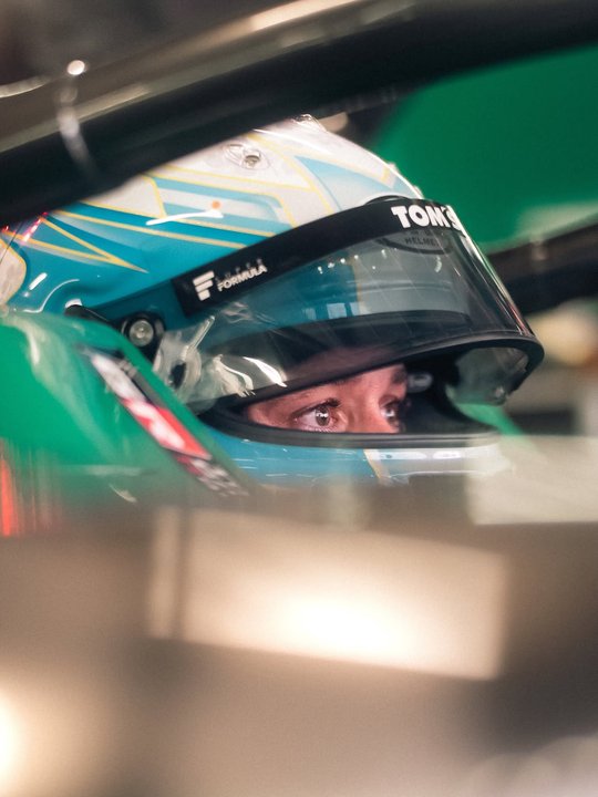 Sacha Fenestraz, el argentino que brilla en Ferrari y sueña con la F1