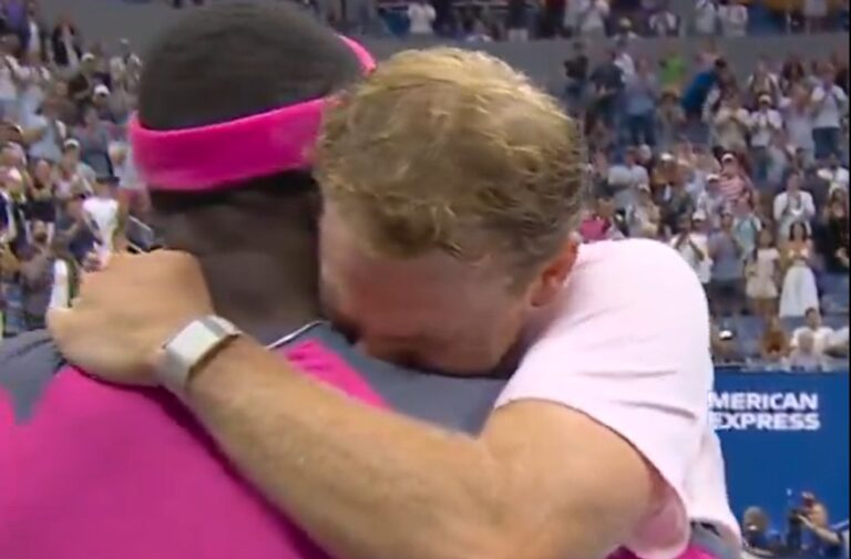 Tiafoe logra una épica remontada y avanza a las semifinales del US Open